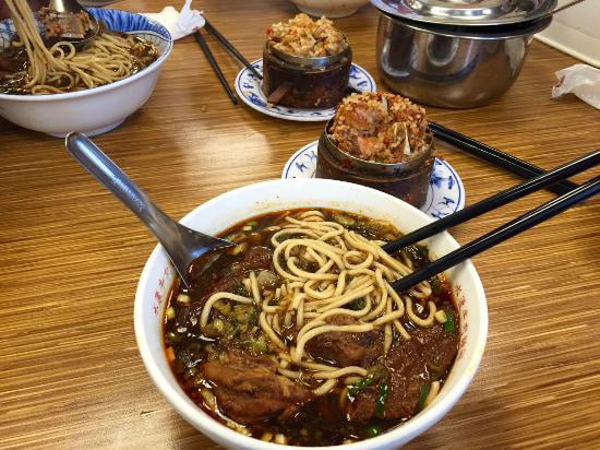 غذای Beef Noodles | غذاهای تایوانی