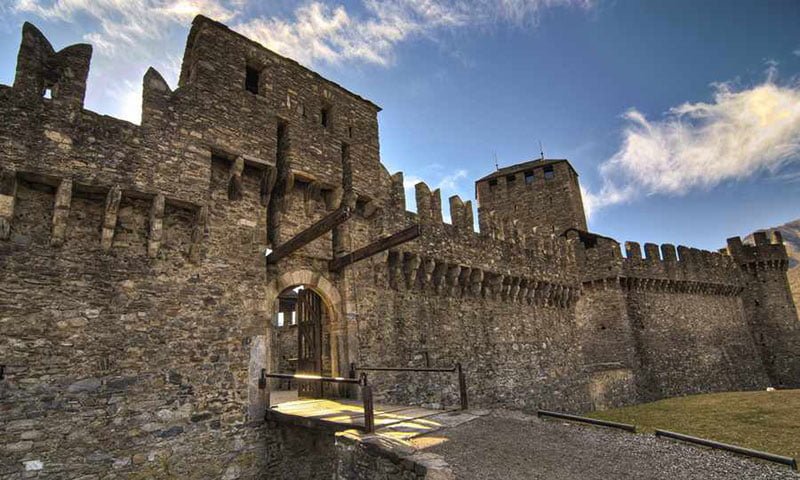 Castello di Montebello | قلعه و قصرهای دیدنی اروپا