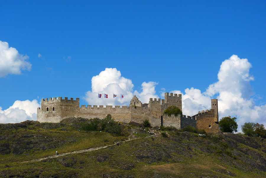 قلعه Tourbillon | قلعه و قصرهای دیدنی اروپا