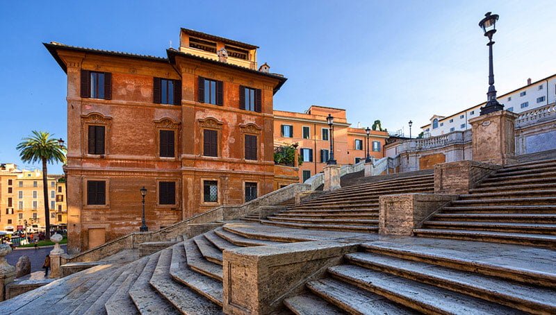 آسیب پله های اسپانیایی در رم